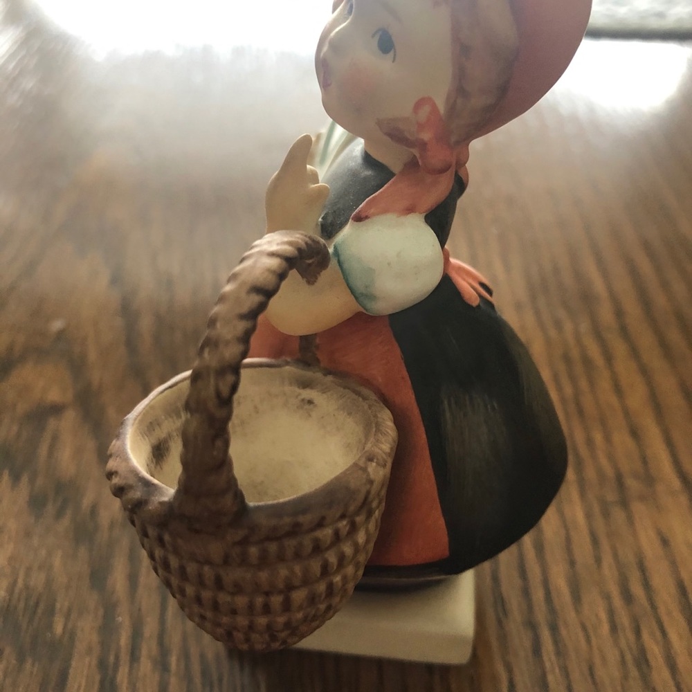 Goebel meditation figurine